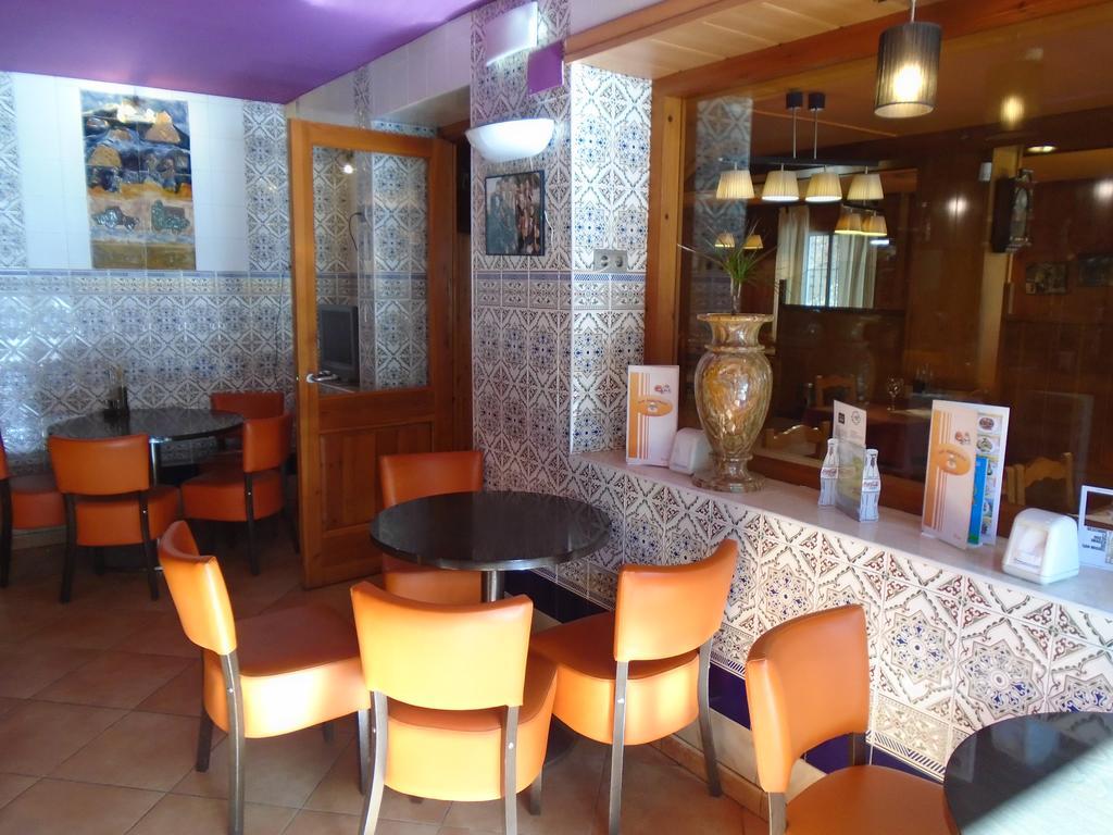 Hostal Fonda Galicia Cardedeu Buitenkant foto