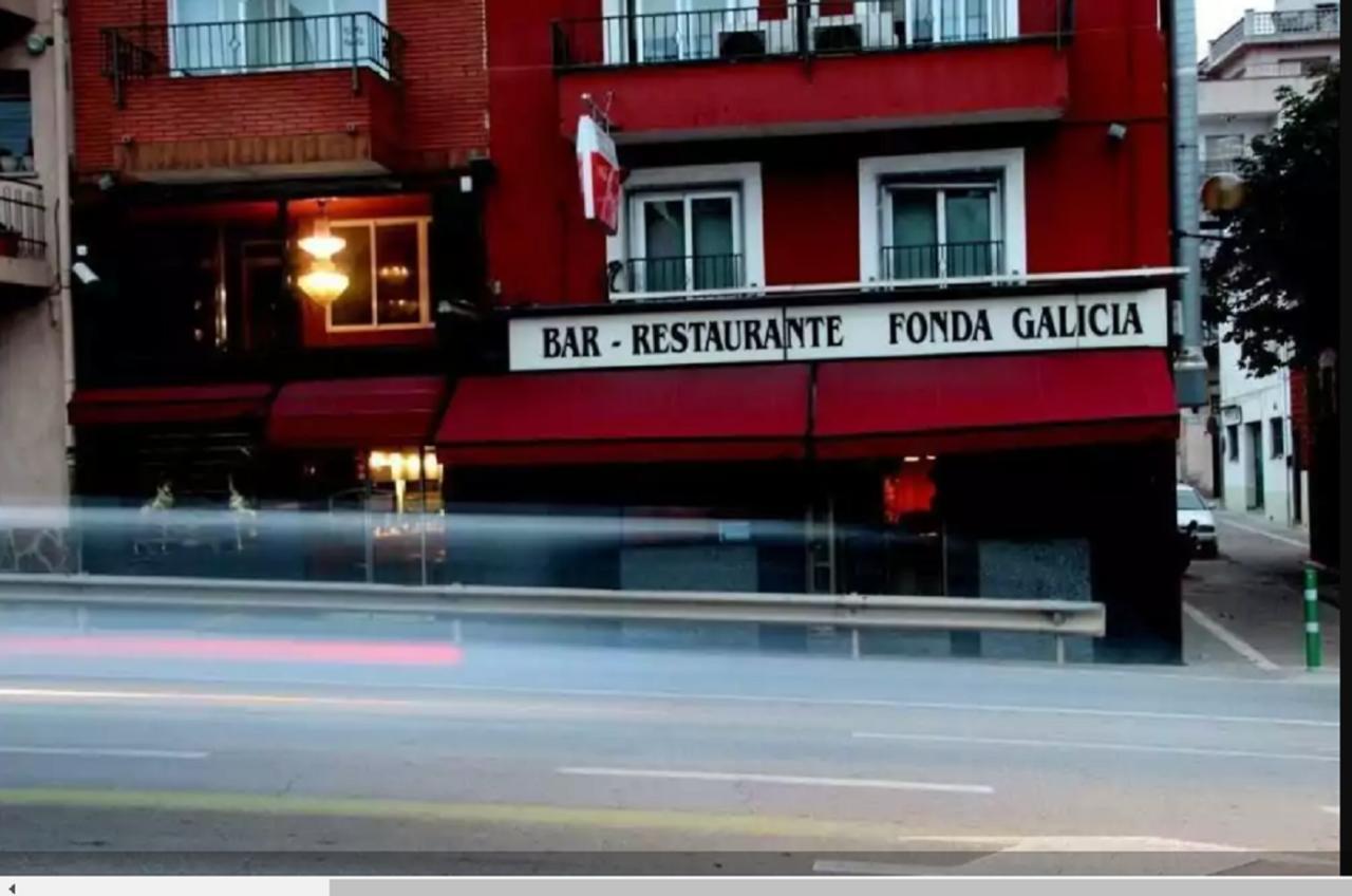 Hostal Fonda Galicia Cardedeu Buitenkant foto