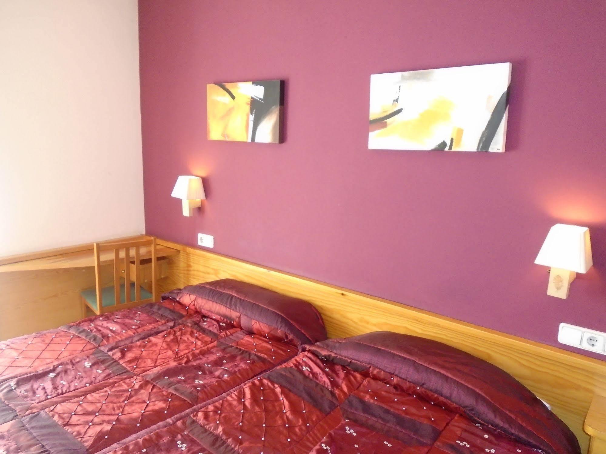 Hostal Fonda Galicia Cardedeu Buitenkant foto