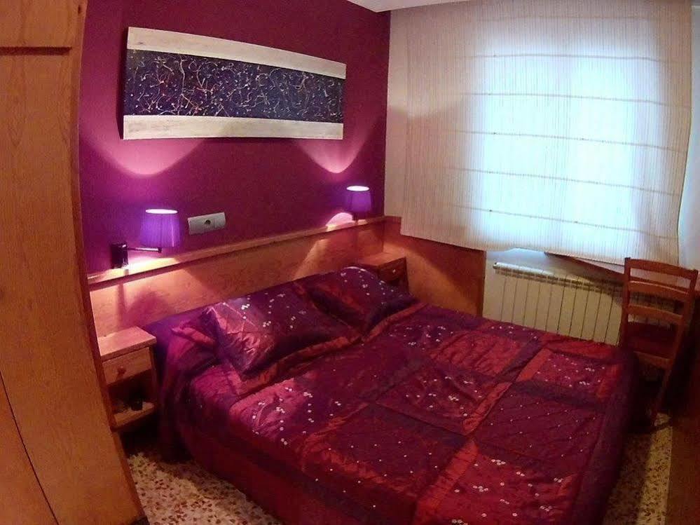 Hostal Fonda Galicia Cardedeu Buitenkant foto